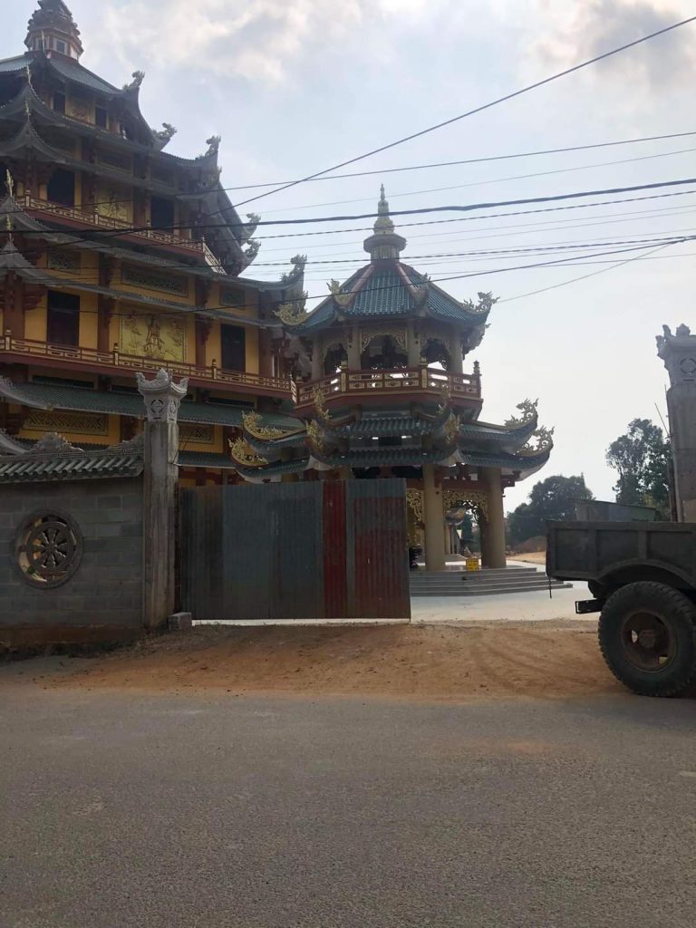 Cần bán đất tại chùa Phú An