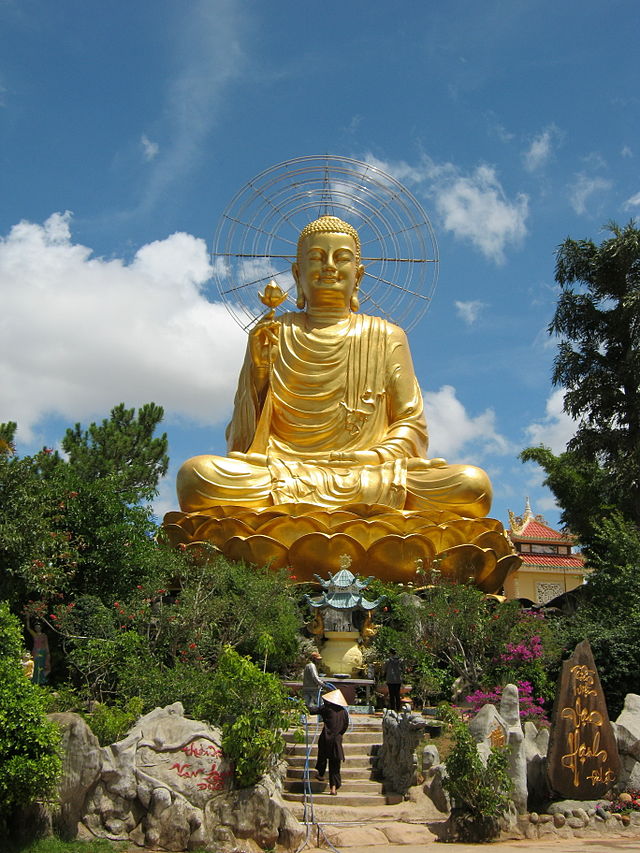 Tượng Phật tại Thiền Viện vạn Hạnh