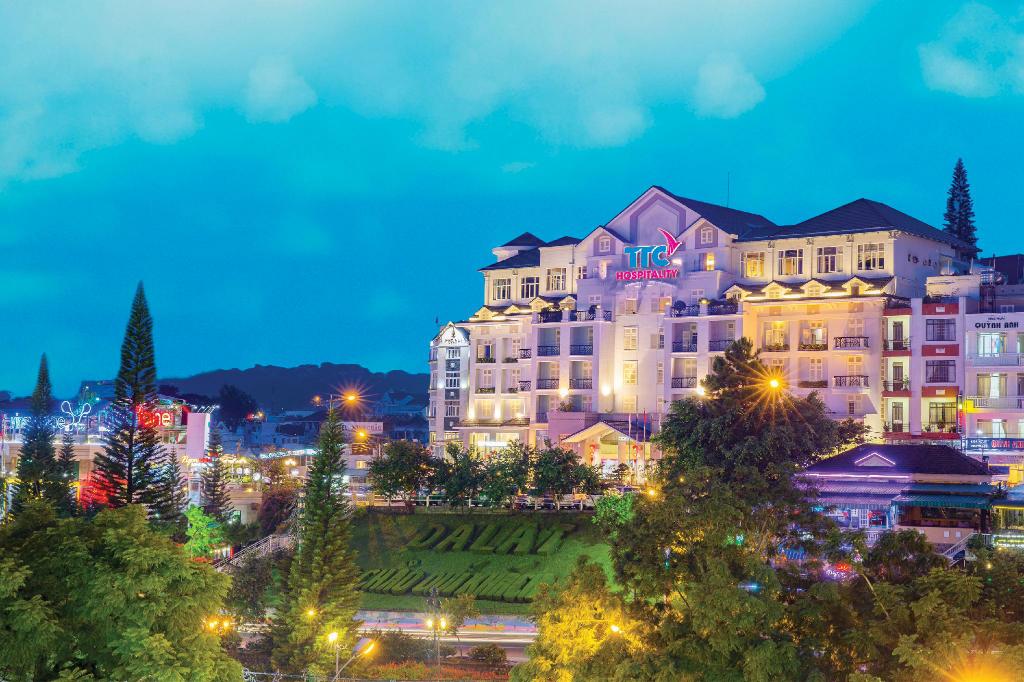 Khách sạn 4 sao đường Nguyễn Chí Thanh Đà lạt