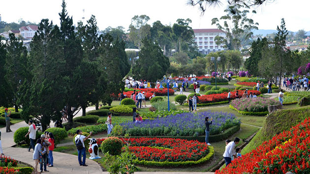 Tour đi vườn hoa thành phố Đà Lạt