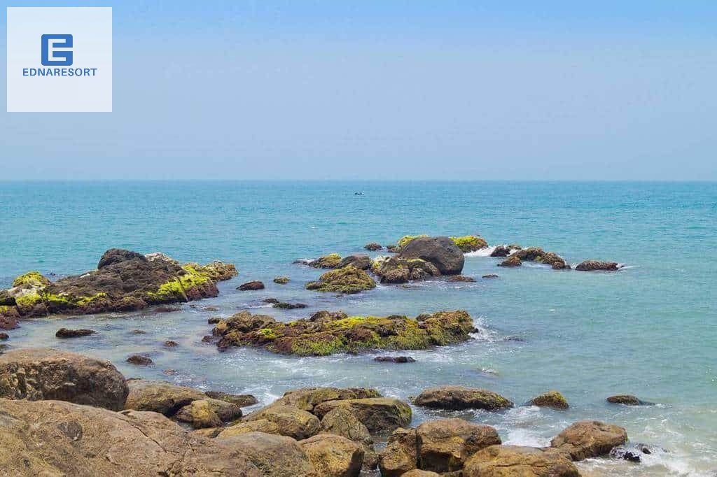 Khám phá những bãi biển, suối mát nổi tiếng tại Huế