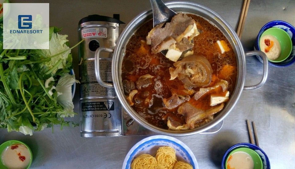 Lẩu bò Quán Gỗ – quán ăn trưa Đà Lạt ngon rẻ nhất định phải thử