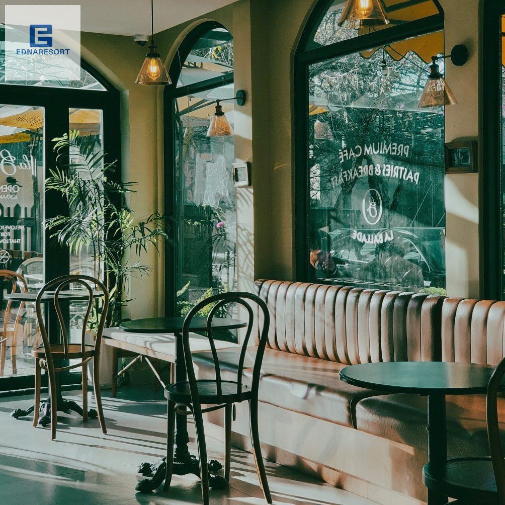 Quán cafe sống ảo Đà Lạt kiểu Pháp: La Ballade cafe & patisserie