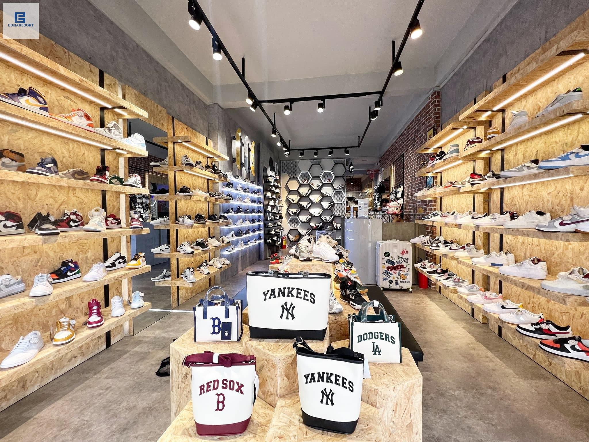 Shop giày Đà Lạt Sneaker 